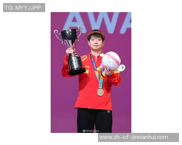 孙颖莎足球球星风采壁纸，展现她在绿茵场上的英勇与魅力